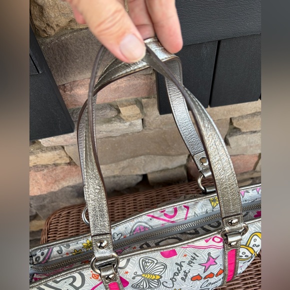 Coach Bandana Graffiti Butterfly Tote F15712 - Picture 9 of 9